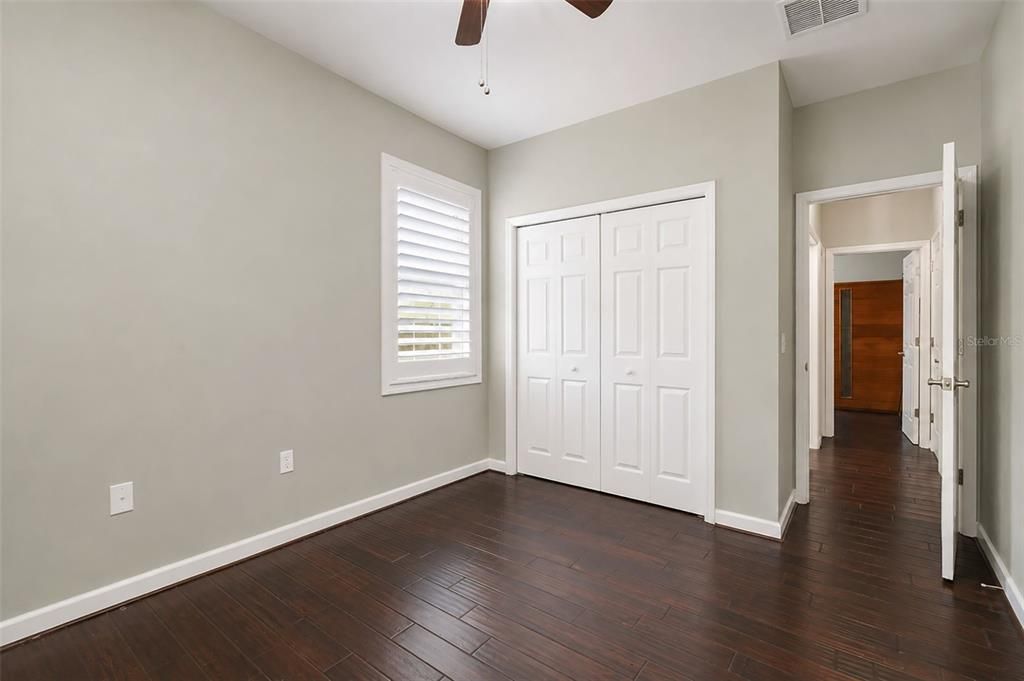 For Sale: $350,000 (3 beds, 2 baths, 1518 Square Feet)