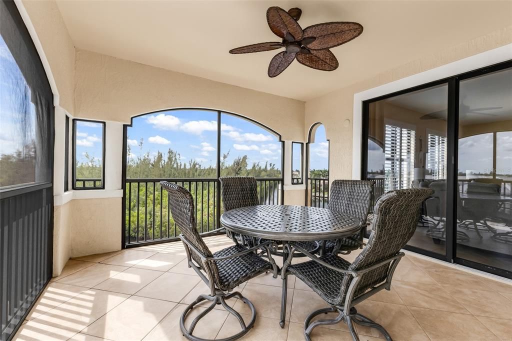 待售: $434,400 (2 贝兹, 2 浴室, 1810 平方英尺)