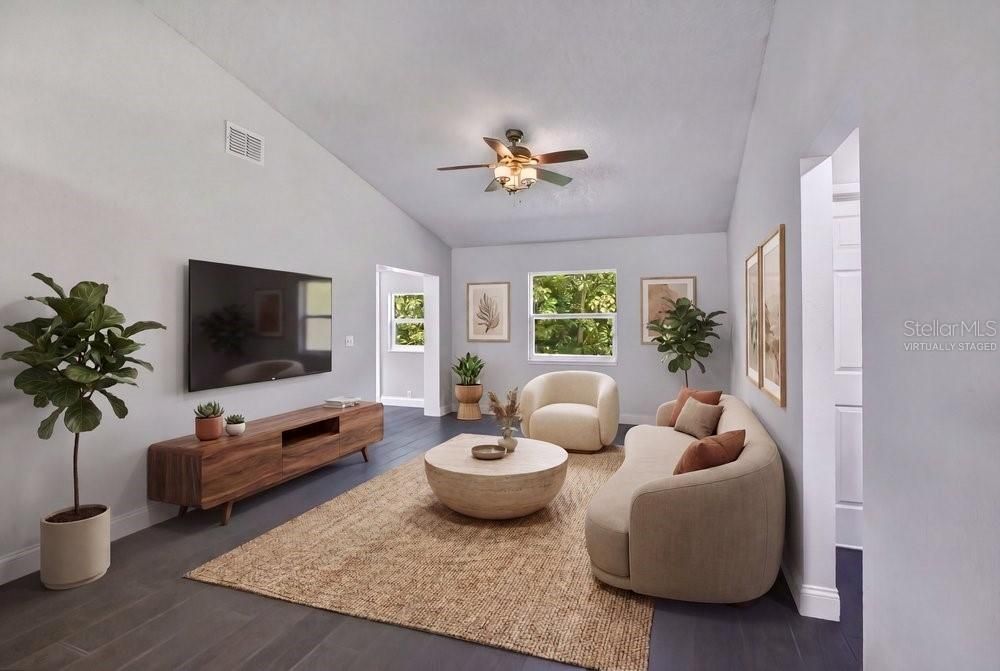 For Sale: $285,000 (2 beds, 1 baths, 800 Square Feet)