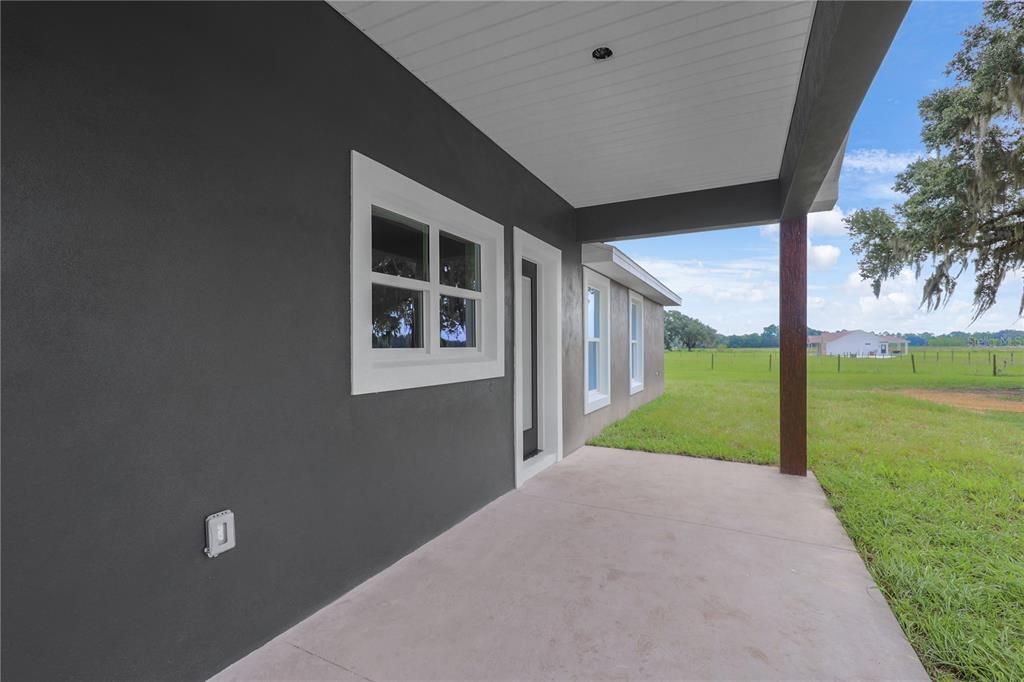 For Sale: $478,500 (3 beds, 2 baths, 1543 Square Feet)