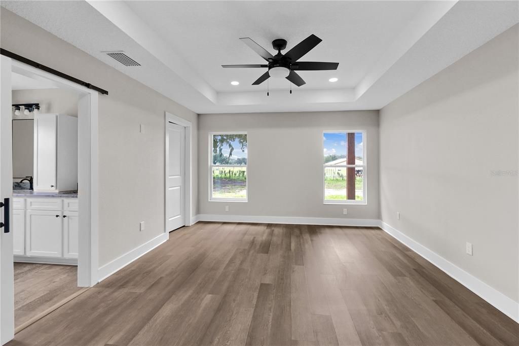 For Sale: $478,500 (3 beds, 2 baths, 1543 Square Feet)