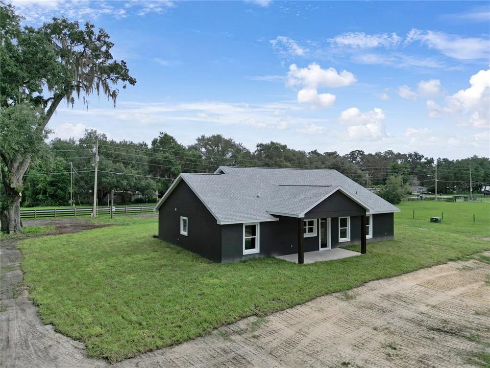 For Sale: $478,500 (3 beds, 2 baths, 1543 Square Feet)