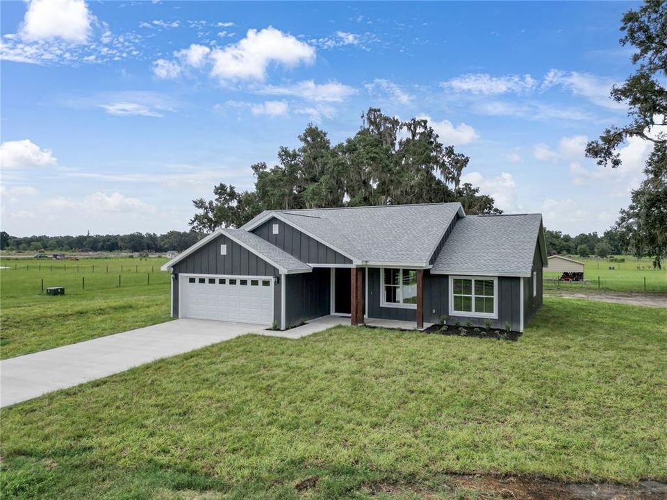 For Sale: $478,500 (3 beds, 2 baths, 1543 Square Feet)