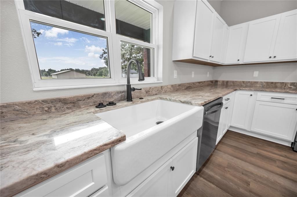 For Sale: $478,500 (3 beds, 2 baths, 1543 Square Feet)
