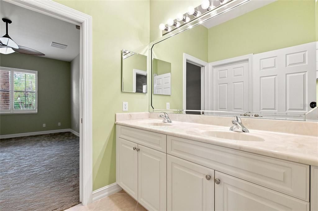 For Sale: $825,000 (3 beds, 3 baths, 3096 Square Feet)