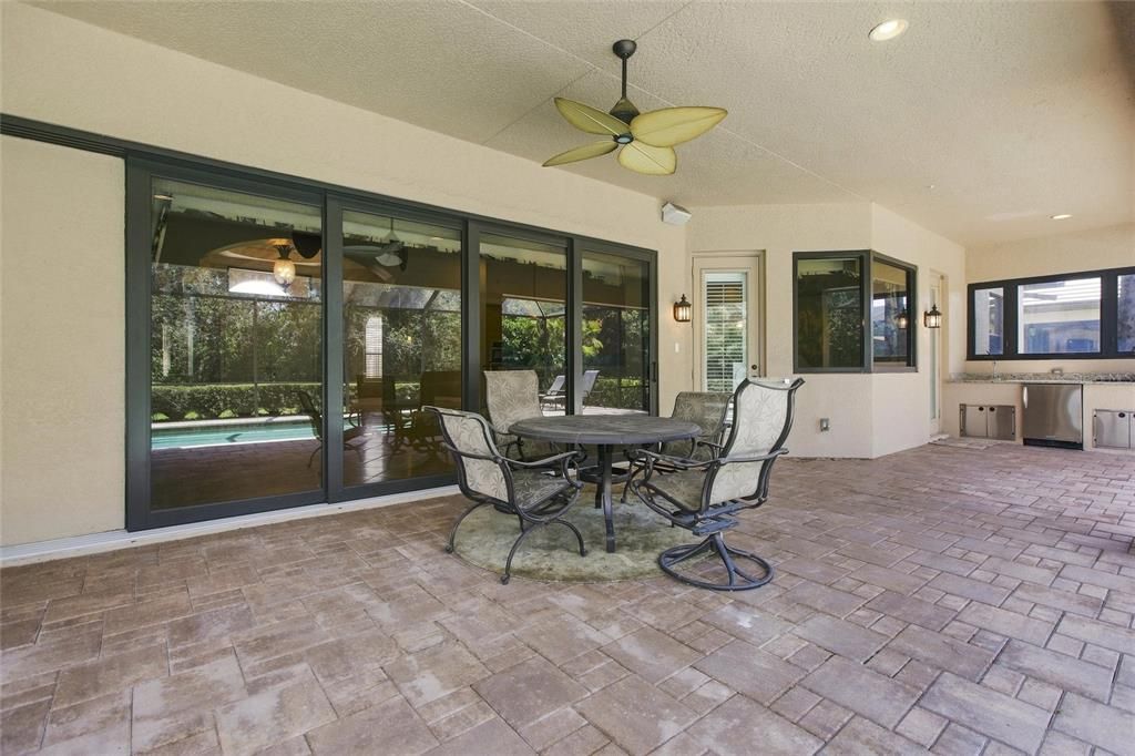 For Sale: $825,000 (3 beds, 3 baths, 3096 Square Feet)