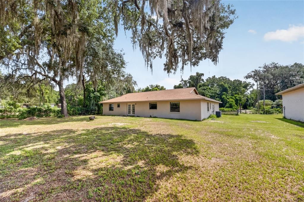 For Sale: $325,000 (3 beds, 2 baths, 1680 Square Feet)