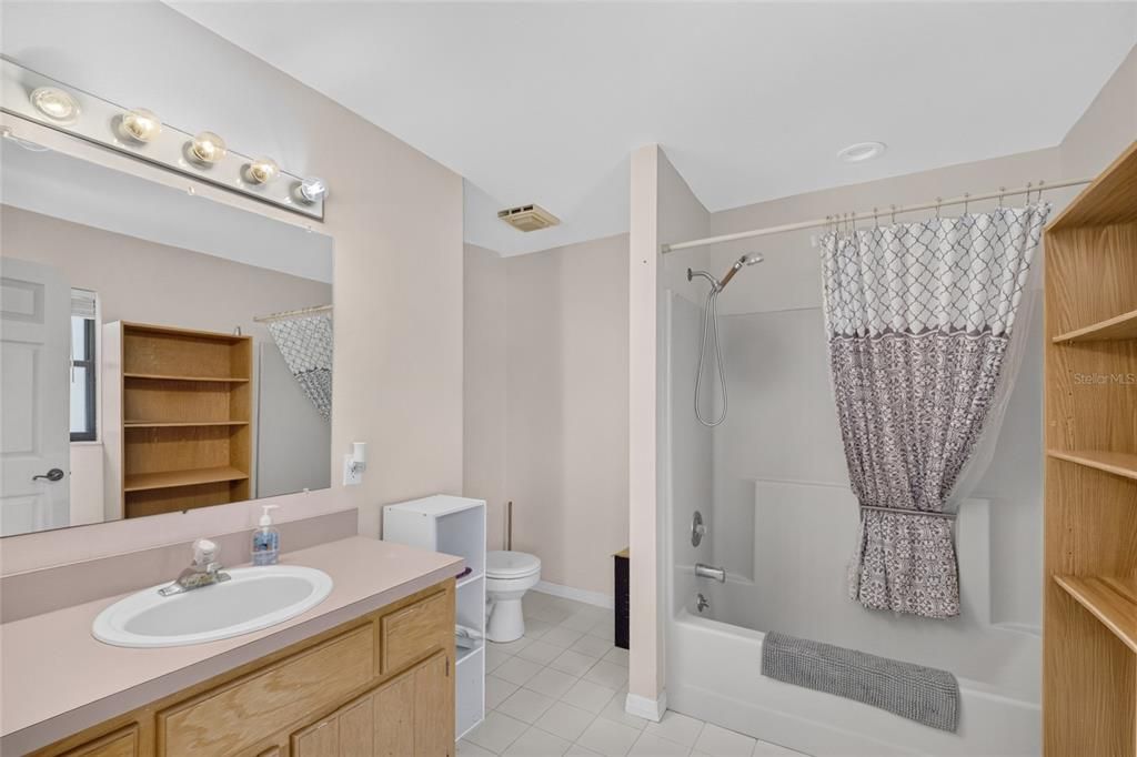 For Sale: $325,000 (3 beds, 2 baths, 1680 Square Feet)