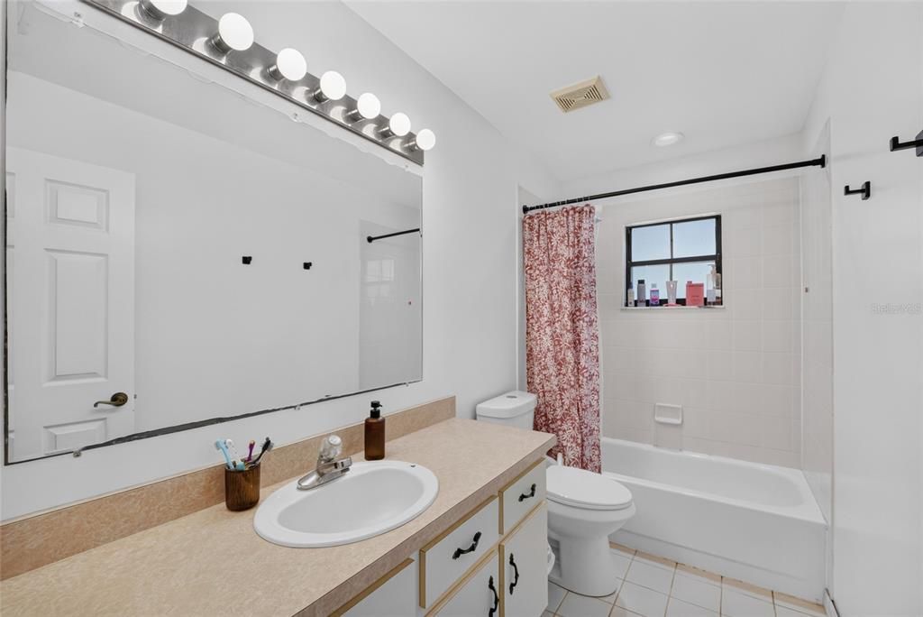 For Sale: $325,000 (3 beds, 2 baths, 1680 Square Feet)