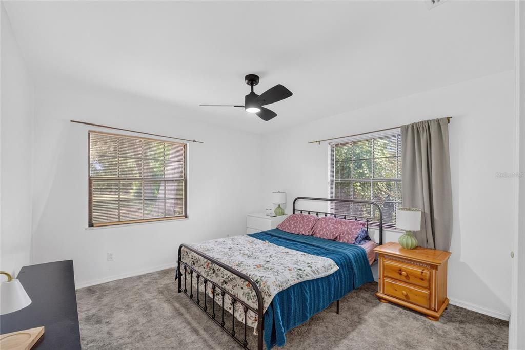 For Sale: $325,000 (3 beds, 2 baths, 1680 Square Feet)