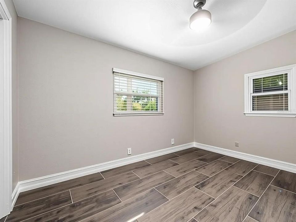 For Rent: $2,500 (3 beds, 2 baths, 1075 Square Feet)