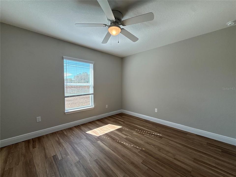 For Rent: $1,750 (3 beds, 2 baths, 1450 Square Feet)