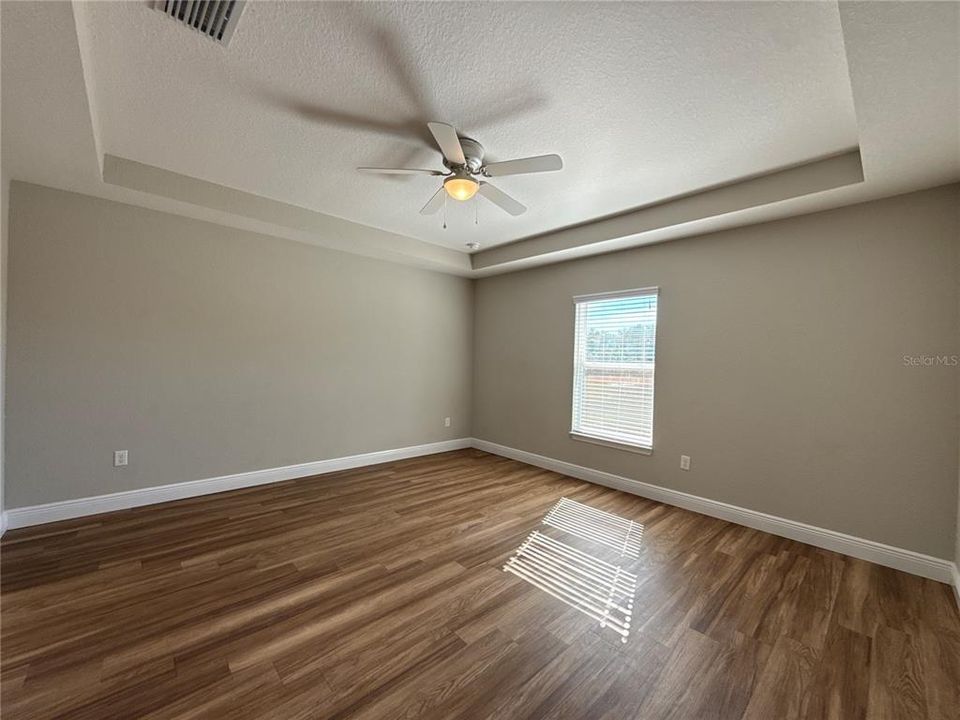 For Rent: $1,750 (3 beds, 2 baths, 1450 Square Feet)