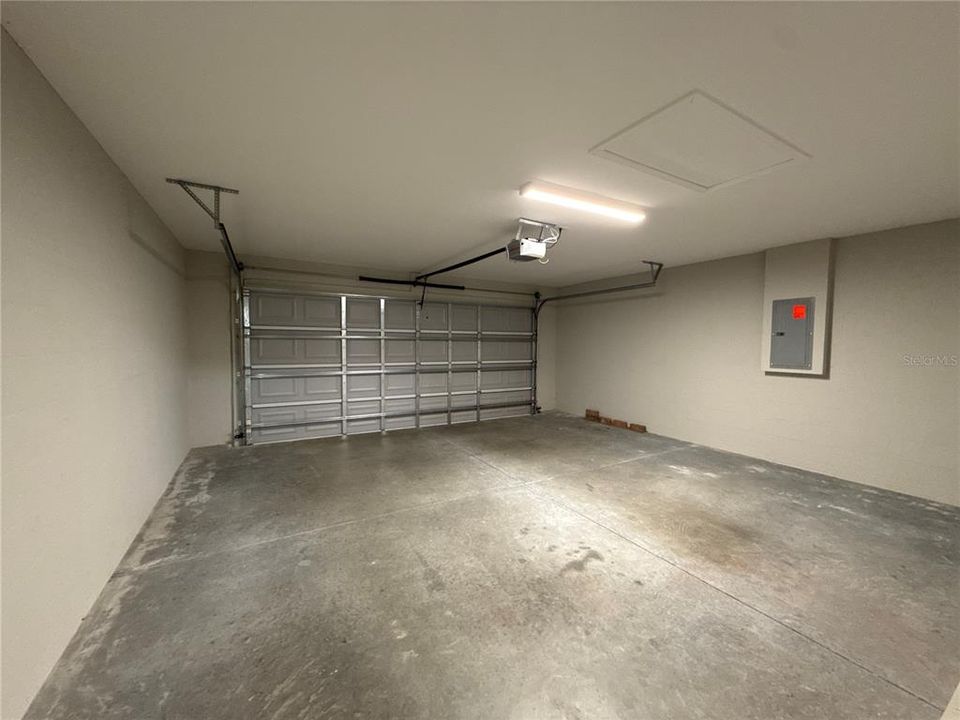 For Rent: $1,750 (3 beds, 2 baths, 1450 Square Feet)