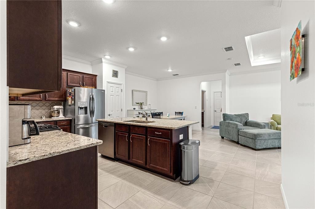 For Sale: $269,900 (3 beds, 2 baths, 1548 Square Feet)