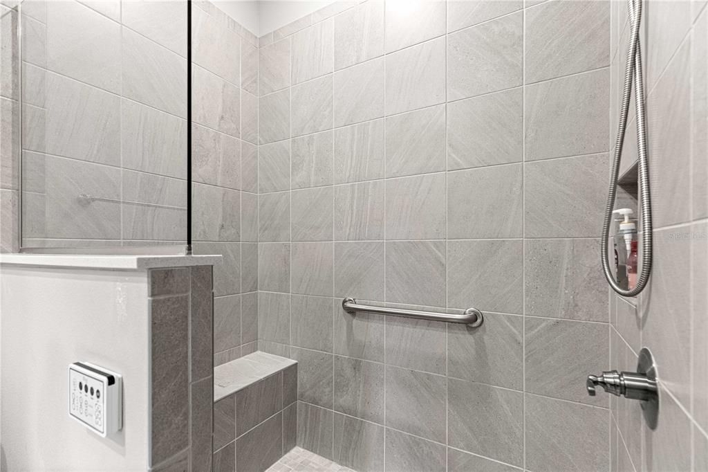 For Sale: $269,900 (3 beds, 2 baths, 1548 Square Feet)