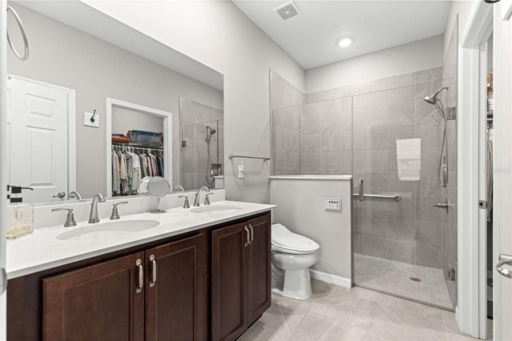 For Sale: $269,900 (3 beds, 2 baths, 1548 Square Feet)