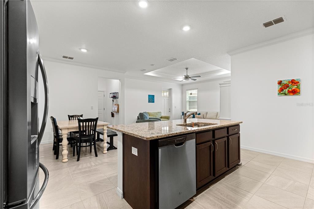 For Sale: $269,900 (3 beds, 2 baths, 1548 Square Feet)