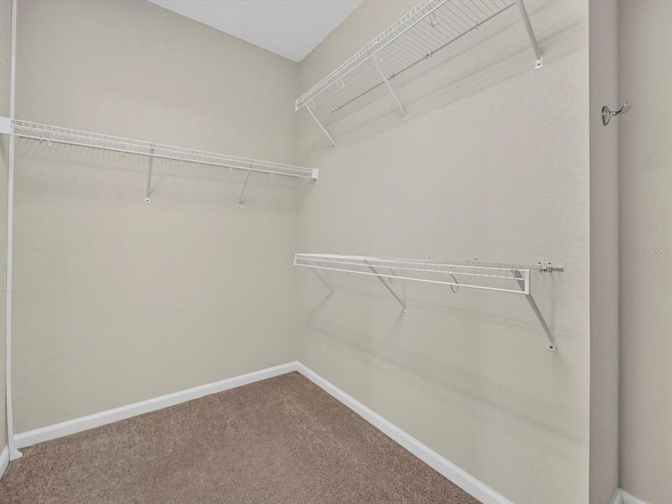 En Venta: $229,999 (2 camas, 2 baños, 1826 Pies cuadrados)