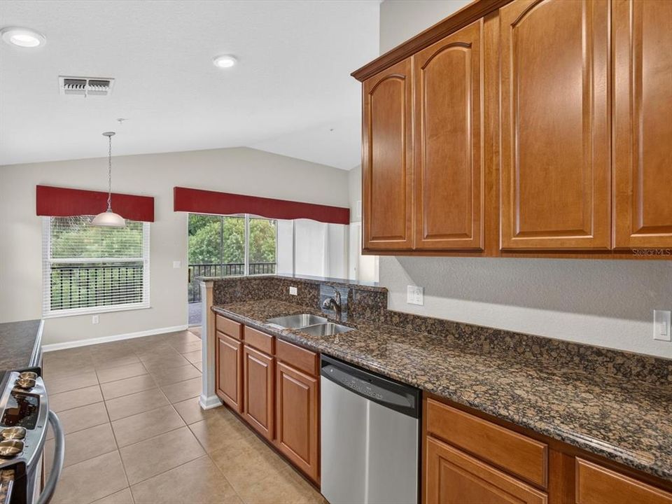 En Venta: $229,999 (2 camas, 2 baños, 1826 Pies cuadrados)