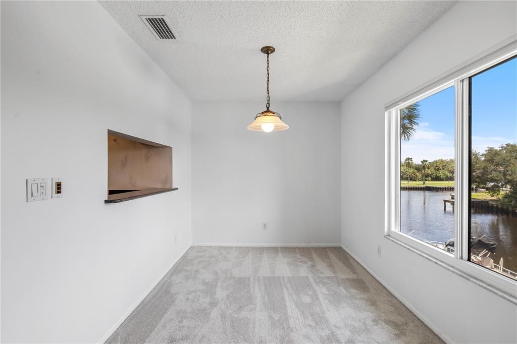 For Sale: $180,000 (2 beds, 2 baths, 1020 Square Feet)