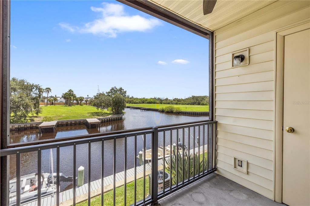 For Sale: $180,000 (2 beds, 2 baths, 1020 Square Feet)