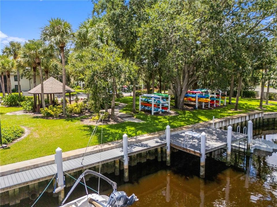For Sale: $180,000 (2 beds, 2 baths, 1020 Square Feet)