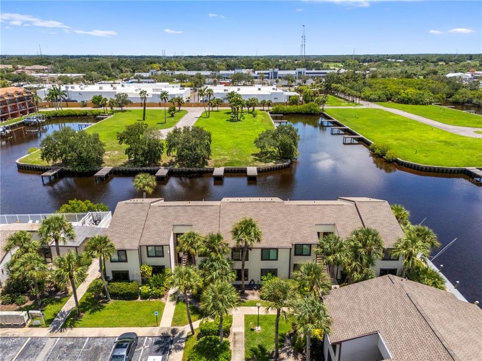 For Sale: $180,000 (2 beds, 2 baths, 1020 Square Feet)