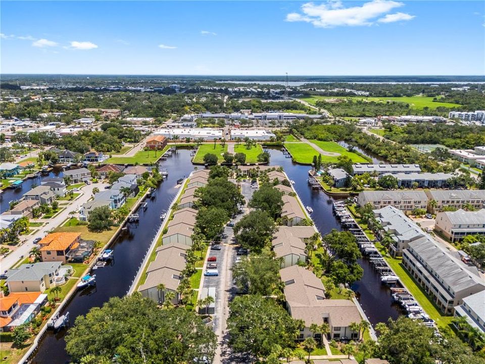 For Sale: $180,000 (2 beds, 2 baths, 1020 Square Feet)