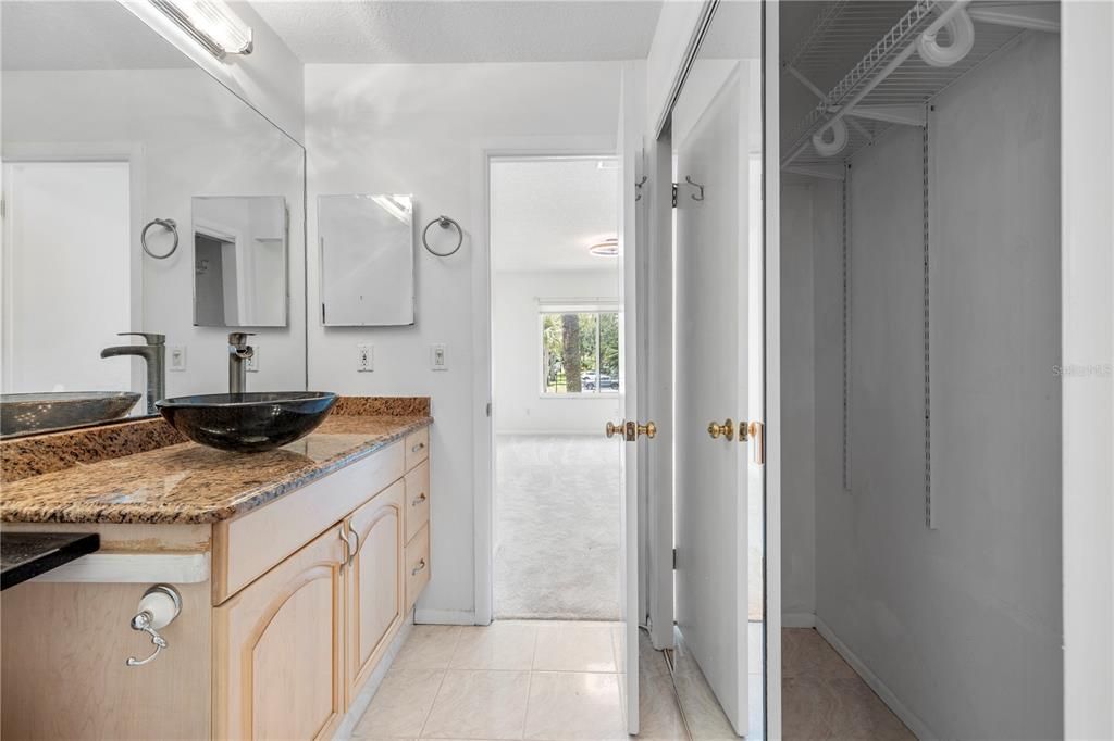 For Sale: $180,000 (2 beds, 2 baths, 1020 Square Feet)