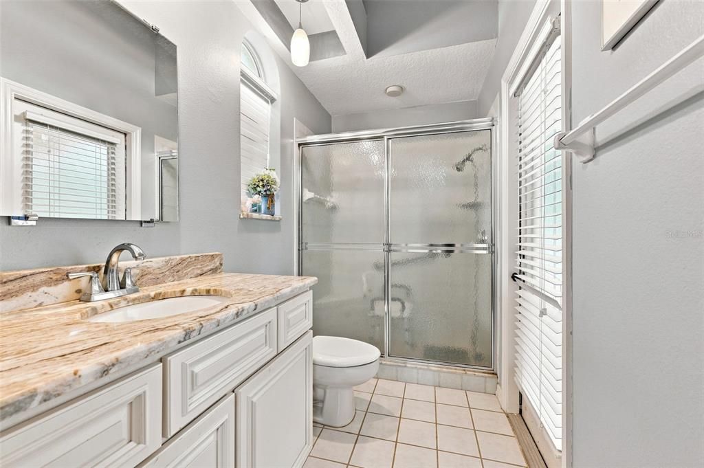 En Venta: $495,000 (3 camas, 3 baños, 2515 Pies cuadrados)