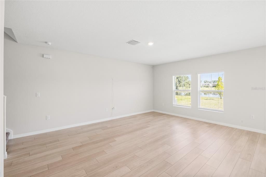 For Sale: $389,000 (4 beds, 2 baths, 2097 Square Feet)