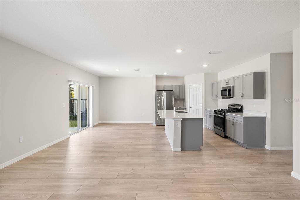 For Sale: $389,000 (4 beds, 2 baths, 2097 Square Feet)