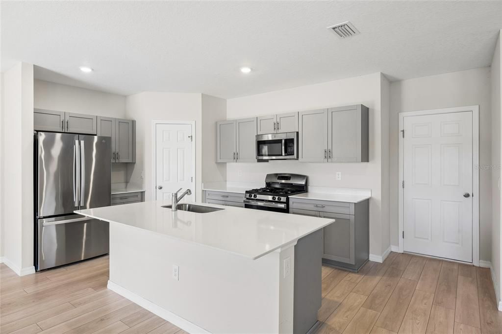 For Sale: $389,000 (4 beds, 2 baths, 2097 Square Feet)