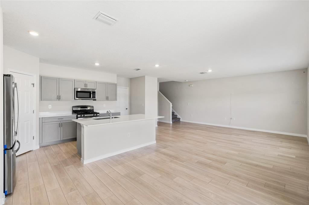 For Sale: $389,000 (4 beds, 2 baths, 2097 Square Feet)