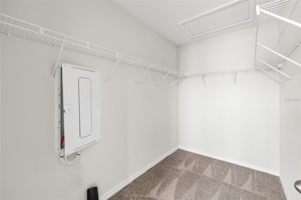 For Sale: $389,000 (4 beds, 2 baths, 2097 Square Feet)