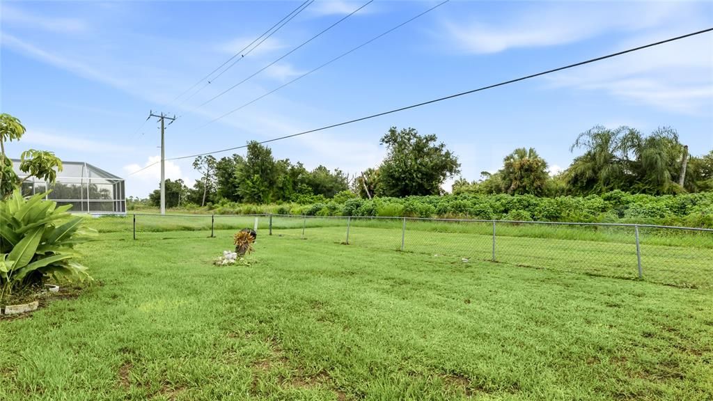For Sale: $229,000 (3 beds, 2 baths, 1743 Square Feet)