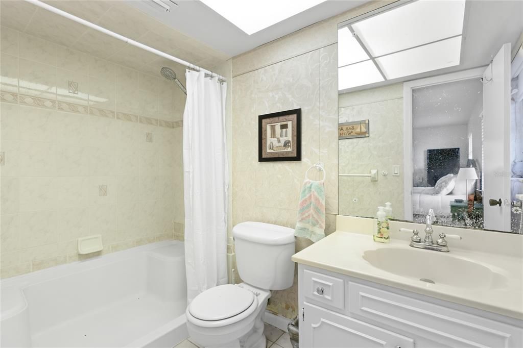 For Sale: $229,000 (3 beds, 2 baths, 1743 Square Feet)