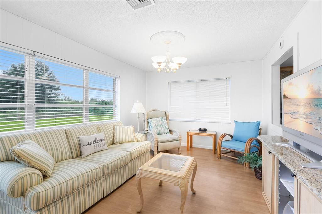 For Sale: $229,000 (3 beds, 2 baths, 1743 Square Feet)