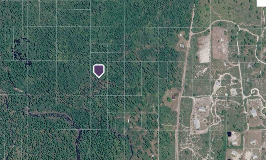 На продажу: $11,500 (1.26 acres)