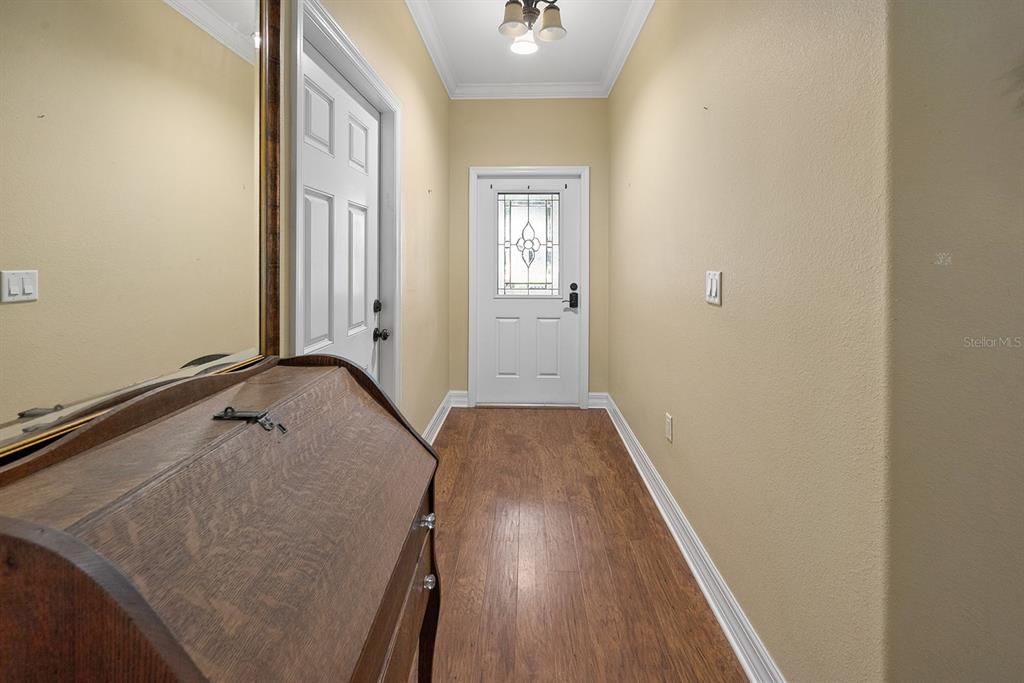 For Sale: $285,000 (3 beds, 2 baths, 1470 Square Feet)