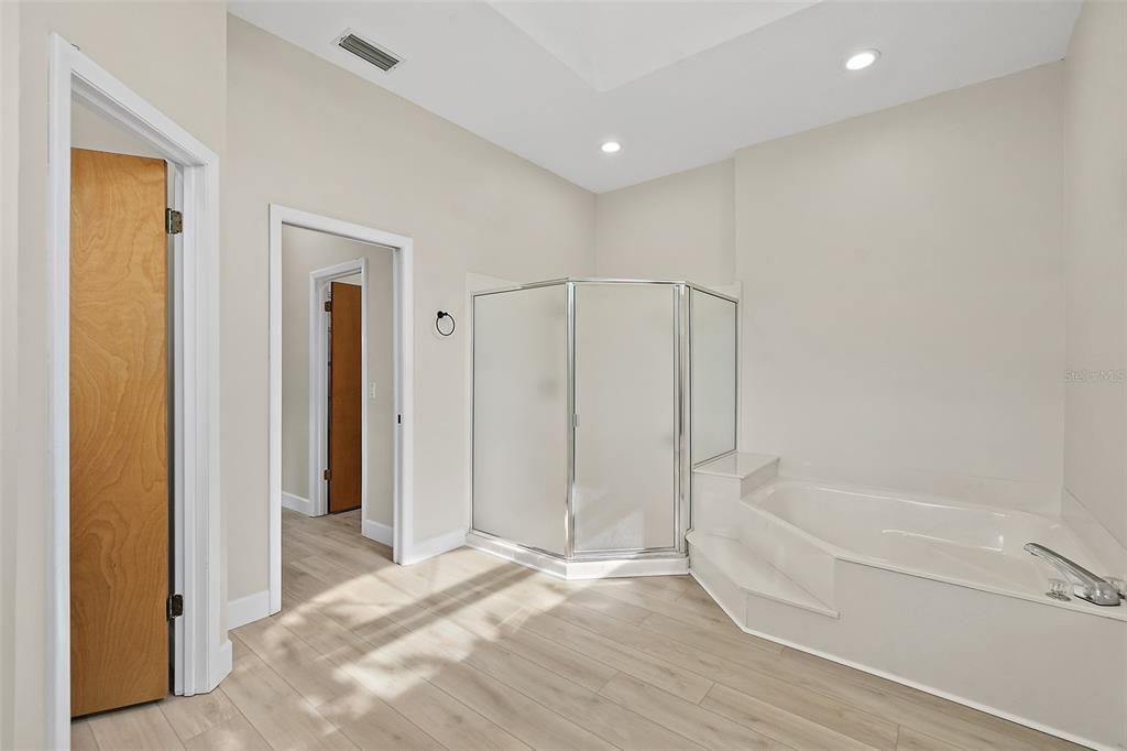 For Sale: $499,000 (3 beds, 2 baths, 2664 Square Feet)