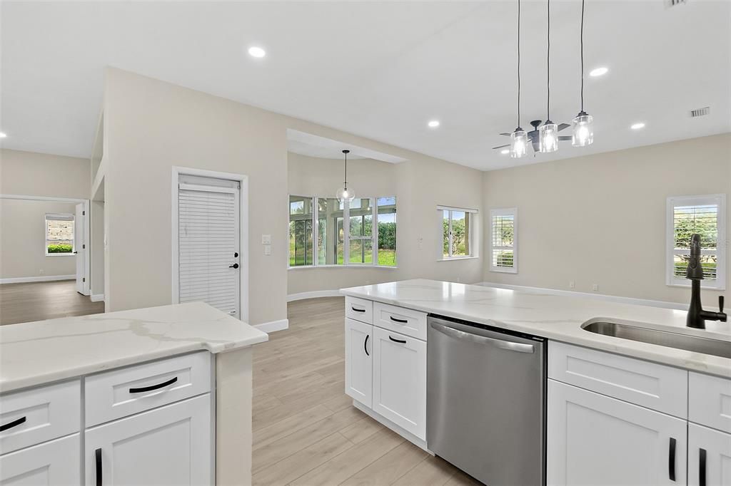 For Sale: $499,000 (3 beds, 2 baths, 2664 Square Feet)