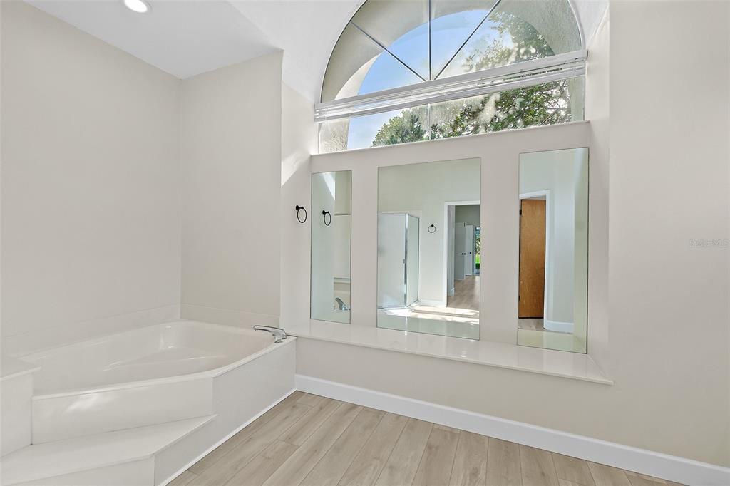 For Sale: $499,000 (3 beds, 2 baths, 2664 Square Feet)