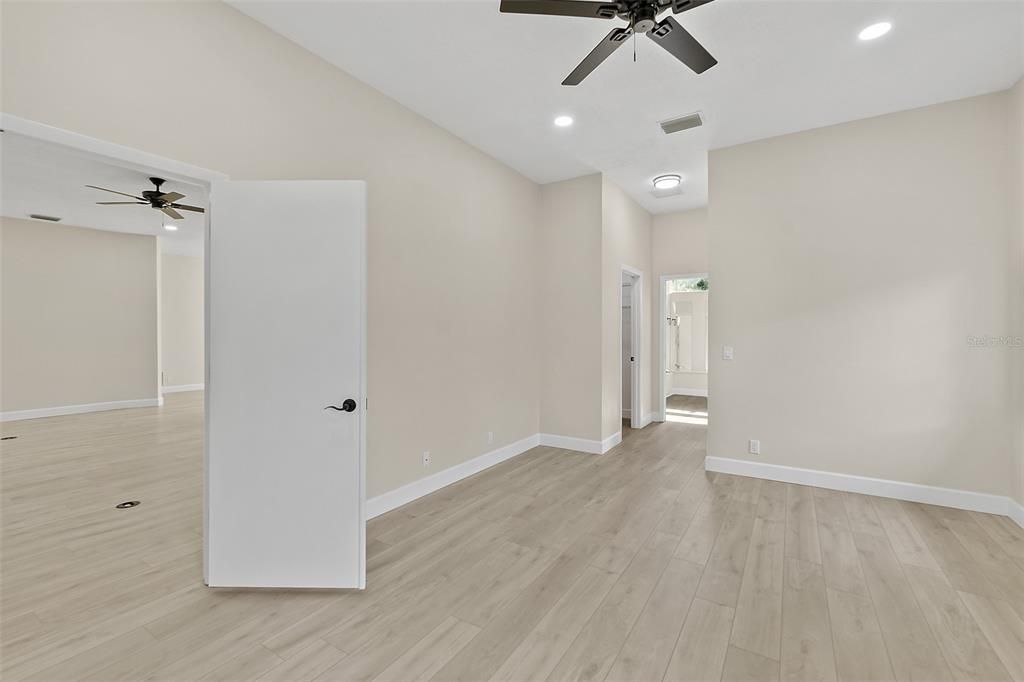 For Sale: $499,000 (3 beds, 2 baths, 2664 Square Feet)