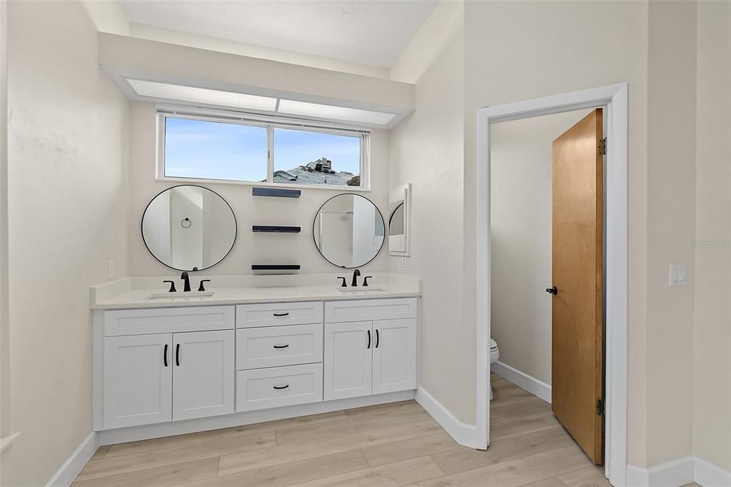 For Sale: $499,000 (3 beds, 2 baths, 2664 Square Feet)