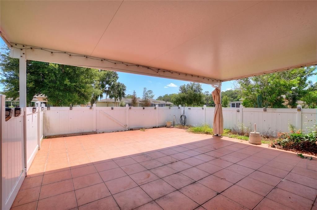 For Sale: $95,000 (1 beds, 1 baths, 648 Square Feet)