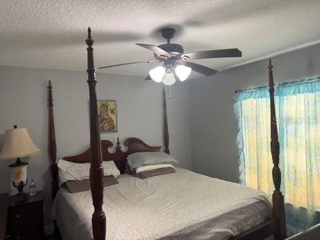 For Sale: $315,000 (3 beds, 2 baths, 1067 Square Feet)