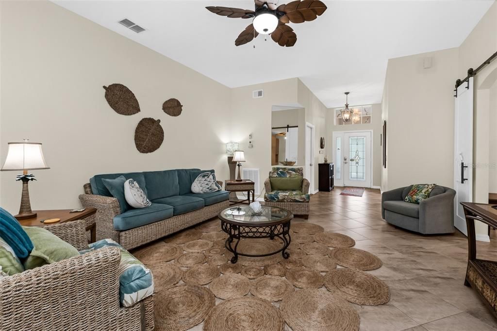 Active With Contract: $285,000 (2 beds, 2 baths, 1382 Square Feet)