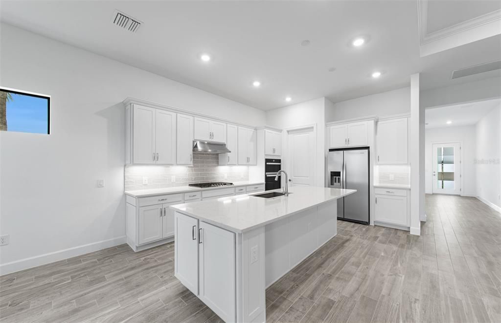 For Sale: $651,990 (2 beds, 2 baths, 2080 Square Feet)